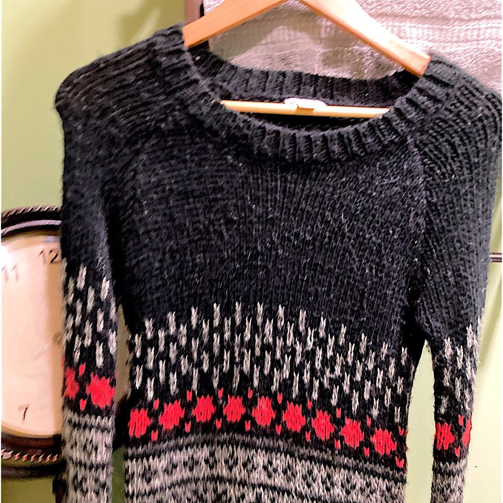 This a super cute sweater dress! Or you can wear with leggings !!!